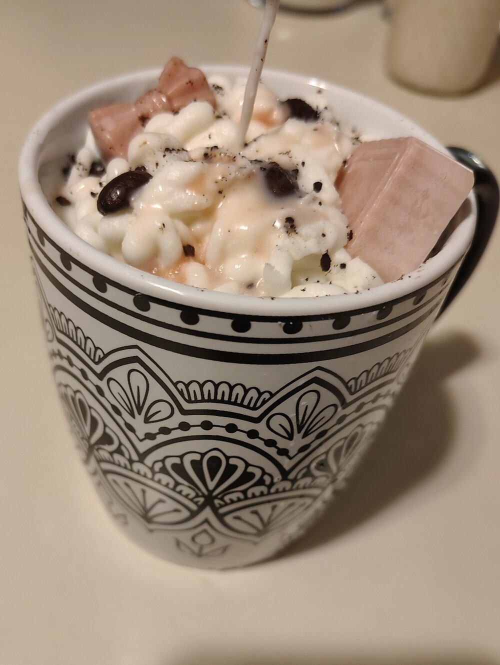 SOLS Decorative Black & White Patterned Coffee Latte Soy Candle NWT